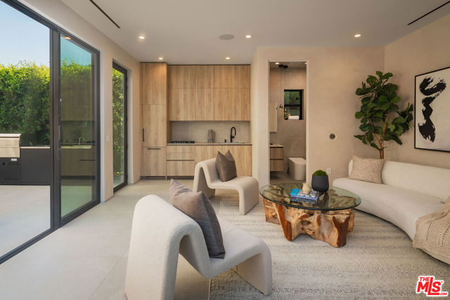 341 N Kings Road, Los Angeles CA: https://media.crmls.org/mediaz/51e4e152-85a6-4b5f-8408-436a157c4653.jpg