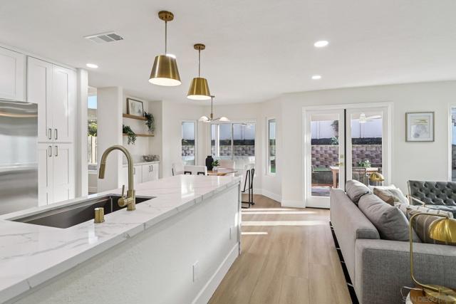 664 Crescent Dr, Chula Vista CA: https://media.crmls.org/mediaz/51e60c68-a96d-4930-8be3-4b5a1bc6beb9.jpg