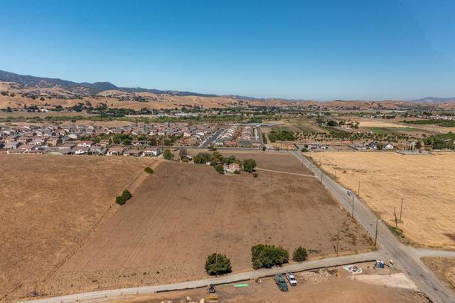 120 Enterprise Road, Hollister, California 95023, ,Multi-Family,For Sale,Enterprise,ML81898380