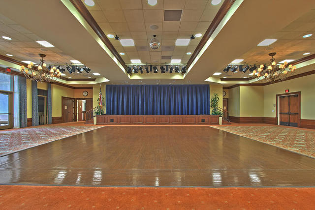 41440 Via Arbolitos, Indio CA: https://media.crmls.org/mediaz/51e67357-8a3f-4e09-a3ab-292d28405b4e.jpg