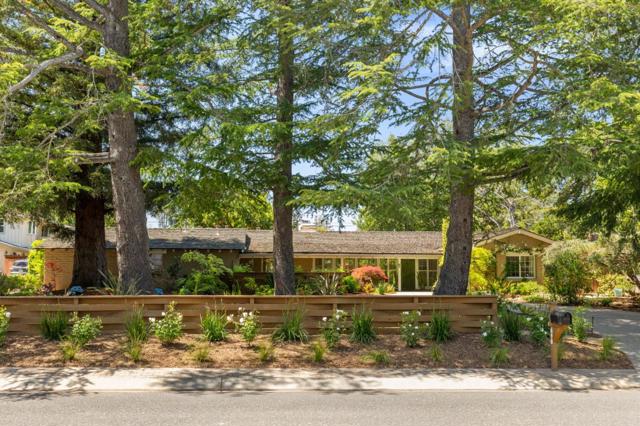 690 Torwood Lane, Los Altos CA: https://media.crmls.org/mediaz/51e67cde-db5b-40ce-904f-58ac1edd7f3e.jpg