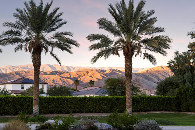 79665 Avenue 38, Indio CA: https://media.crmls.org/mediaz/51e82b60-f13c-4e19-a6ce-1ae72fb6ce39.jpg