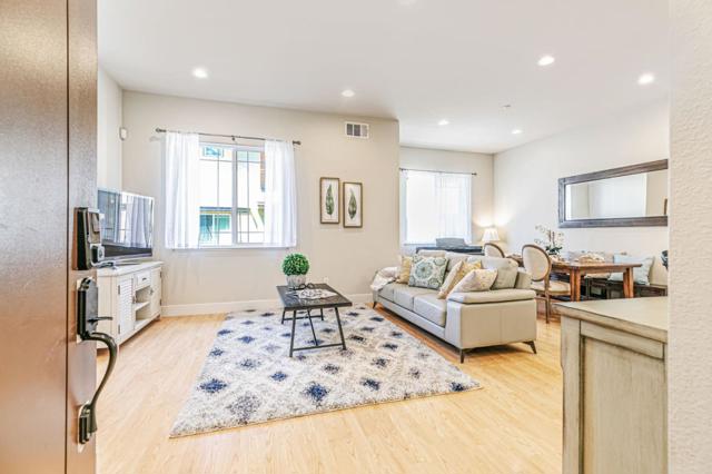 1113 Trinity Lane, Palo Alto CA: https://media.crmls.org/mediaz/51e84338-21d4-454b-8ea0-28d3cd330afd.jpg