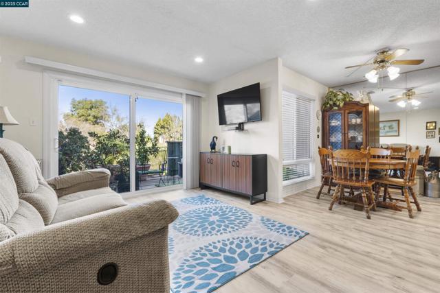 Image 3 of 31 For 1155 Kenwal Road  D