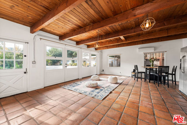 1710 Topanga Skyline, Topanga CA: https://media.crmls.org/mediaz/51e93717-1b89-4a2d-8491-8dc6bd22c3f2.jpg