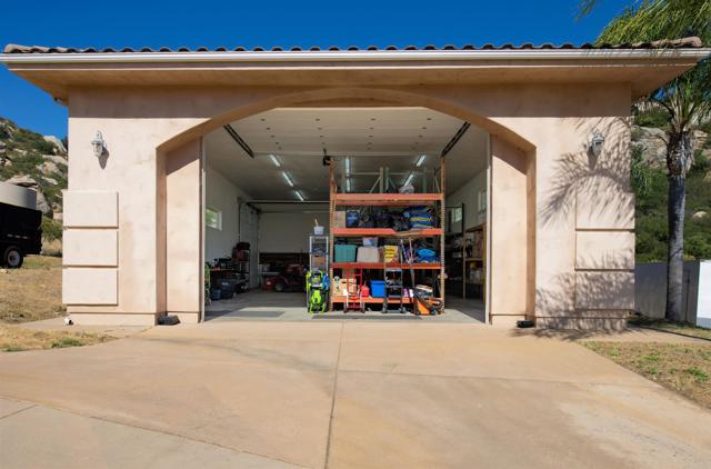 Image 18 of 26 For 18576 Mahogany Ranch Road