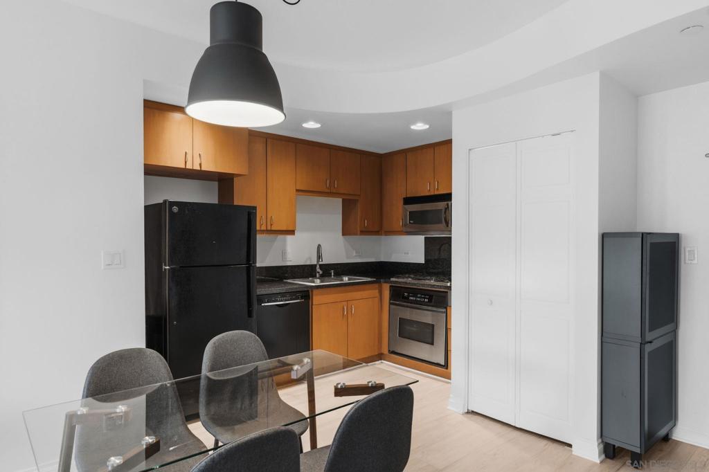 550 15th St - photo 14