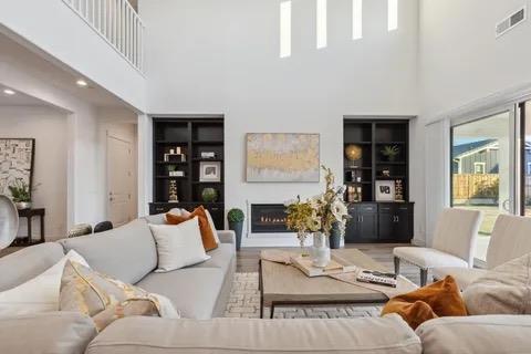 1734 Lester Avenue, Clovis CA: https://media.crmls.org/mediaz/51e9e098-5351-495d-aead-d7311b28dd71.jpg