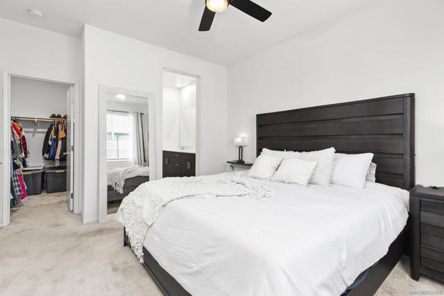 5402 Sand Arch Ln 199, San Diego CA: https://media.crmls.org/mediaz/51ea174a-a07b-4c4f-a2bc-8e67e2f7c1a3.jpg