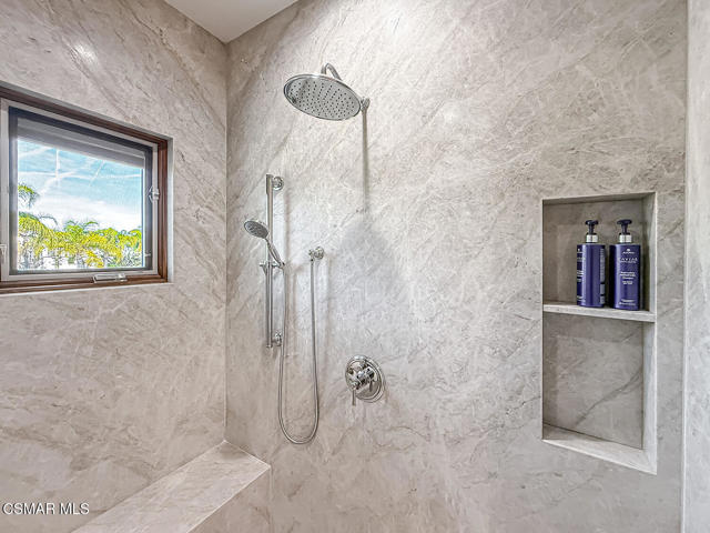 25877 Shady Oak Lane, Valencia CA: https://media.crmls.org/mediaz/51ea3bfe-f59d-4fef-9276-9c3ad82dde83.jpg