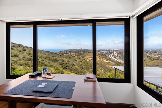 6675 Caminito Lindrick, La Jolla CA: https://media.crmls.org/mediaz/51ea3e06-b82e-486a-9e05-070971dd7a73.jpg