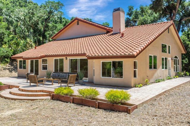60 Toyon Way, Carmel Valley CA: https://media.crmls.org/mediaz/51ea9aa5-4b31-431c-a33b-5b21ab608f9a.jpg