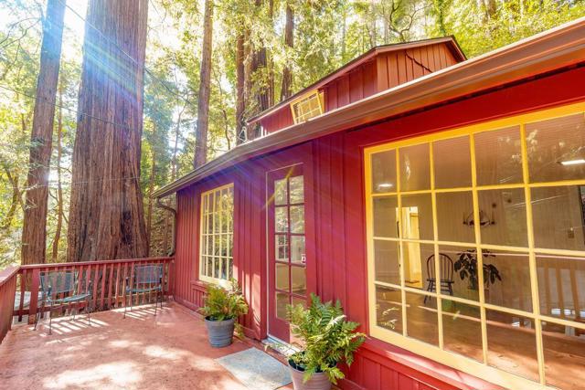 2001 Cathedral Drive, Aptos CA: https://media.crmls.org/mediaz/51eb0e4b-2a69-46ec-b12d-97a23117b5d6.jpg