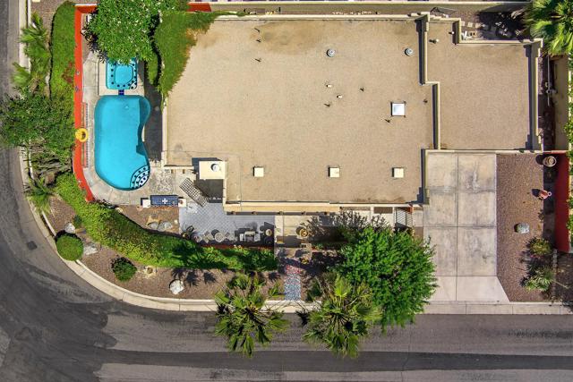 78270 Avenida Nuestra, La Quinta CA: https://media.crmls.org/mediaz/51eb7457-072d-438d-a3ed-23993840ef67.jpg