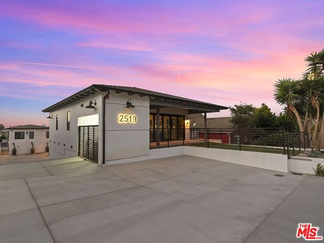 2519 Curtis Avenue, Redondo Beach, California 90278, ,Residential Income,Sold,Curtis,25539909