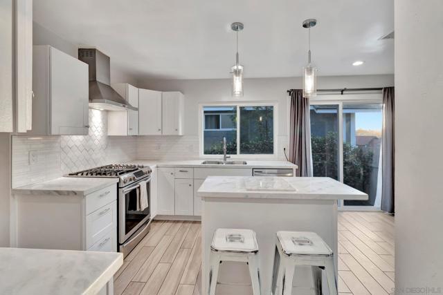 Image 14 of 48 For 9737 Benavente Pl