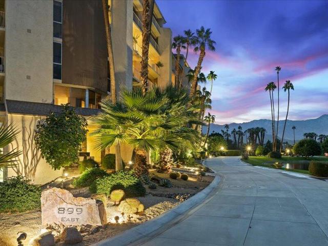 899 Island Drive, Rancho Mirage CA: https://media.crmls.org/mediaz/51ec5b82-db31-4514-ad70-a2ef4c2962ec.jpg