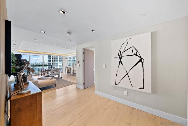 1780 Avenida Del Mundo, Coronado CA: https://media.crmls.org/mediaz/51ed9f05-8fd4-407d-81eb-592a3209174b.jpg