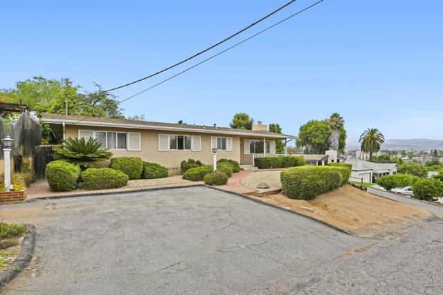 Detail Gallery Image 14 of 57 For 936 W 3rd Ave, Escondido,  CA 92025 - 3 Beds | 1 Baths