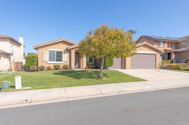 Detail Gallery Image 5 of 44 For 32224 Geranium St, Winchester,  CA 92596 - 4 Beds | 2/1 Baths