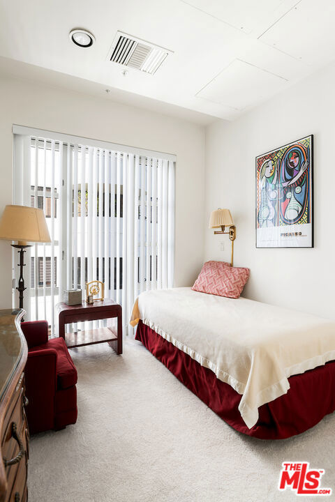 10580 Wilshire Boulevard, Los Angeles CA: https://media.crmls.org/mediaz/51eecf98-b9f3-4cf6-8f44-697fc92aa9a2.jpg