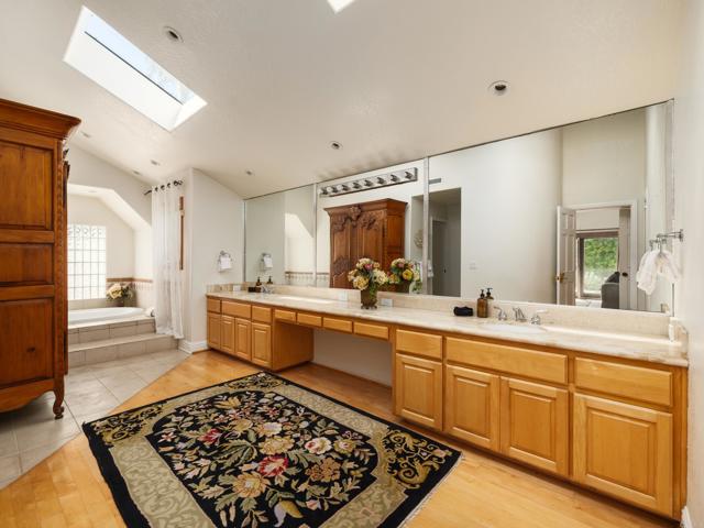 Detail Gallery Image 18 of 46 For 20780 Fortuna Del Norte, Escondido,  CA 92029 - 8 Beds | 6 Baths