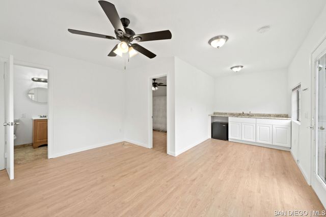13764 Jamul DR, Jamul CA: https://media.crmls.org/mediaz/51efd6c4-894f-4927-991e-b9bbfcc7163a.jpg