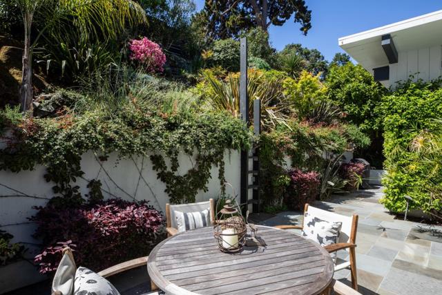 7 Phillip Lane, San Carlos CA: https://media.crmls.org/mediaz/51efd82c-3a78-42e0-9c04-c6ccaeae5b0f.jpg