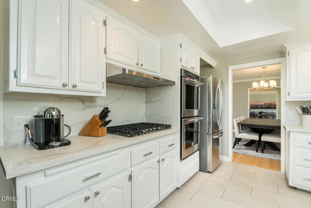 1535 Glenmont Drive, Glendale CA: https://media.crmls.org/mediaz/51f0861d-25ed-43dd-8a6c-dfdb61852b14.jpg