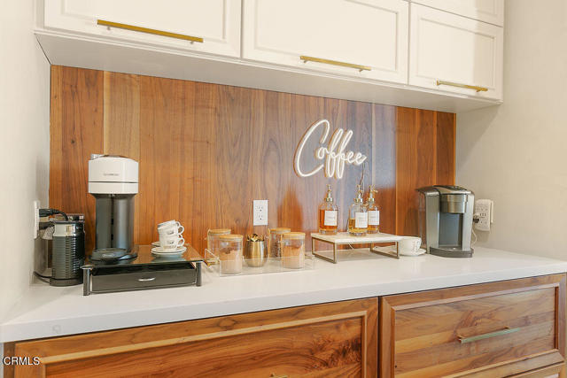 Detail Gallery Image 19 of 75 For 2417 E Hillcrest Dr, Thousand Oaks,  CA 91362 - 4 Beds | 3/1 Baths