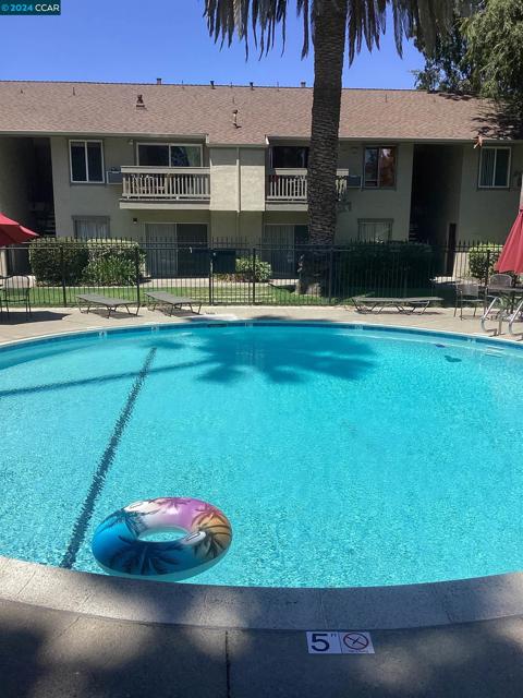 2560 WALNUT BLVD., Walnut Creek, California 94596, 1 Bedroom Bedrooms, ,1 BathroomBathrooms,Condominium,For Sale,WALNUT BLVD.,41068689