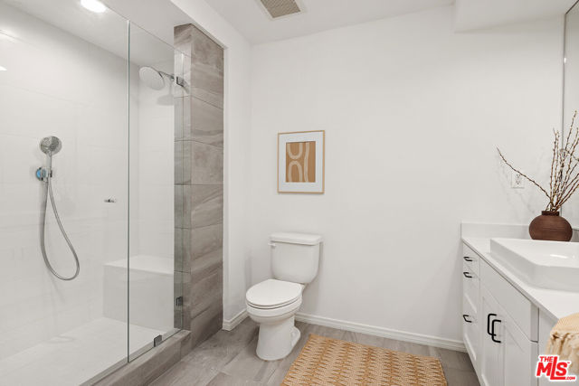 4180 Fair Avenue, Studio City CA: https://media.crmls.org/mediaz/51f13971-fe78-47bb-b15f-1c97a89afc73.jpg