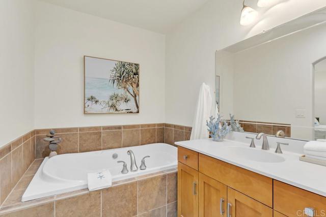 4725 Saratoga Avenue, San Diego CA: https://media.crmls.org/mediaz/51f2a09b-2b46-41fb-9c7e-f8ee2a7d2d46.jpg