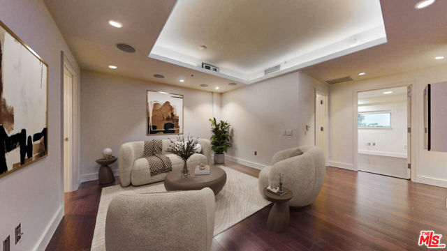 1155 S Grand Avenue, Los Angeles CA: https://media.crmls.org/mediaz/51f31776-ec4e-467e-8943-7c3ffbb75a9f.jpg