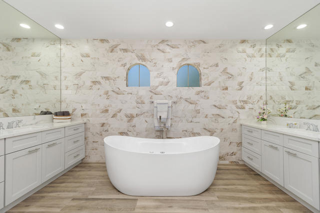 Image 31 of 44 For 78482 Bent Canyon Court