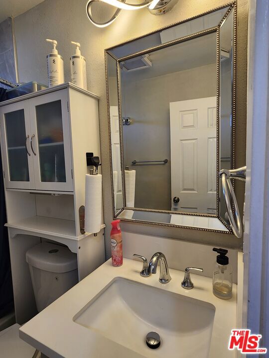 1733 E 123rd Street, Los Angeles CA: https://media.crmls.org/mediaz/51f61c89-fecd-4e02-83dc-741e8b8cd7bf.jpg