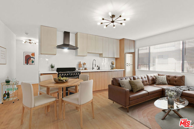 14110 Yukon Avenue, Hawthorne CA: https://media.crmls.org/mediaz/51f734c9-f571-43ec-b40d-3aa09dd4688a.jpg