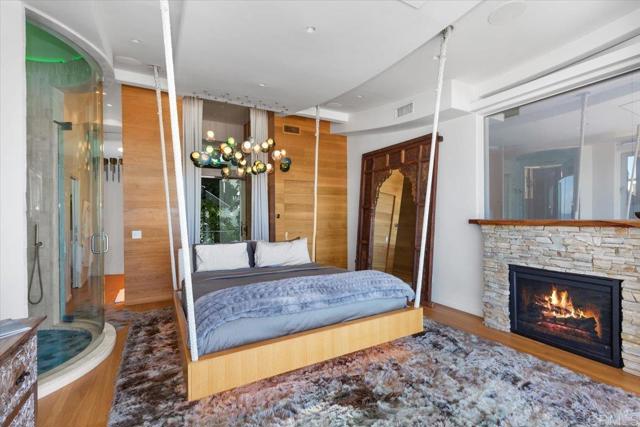 Detail Gallery Image 29 of 57 For 3709 Ocean Front Walk, San Diego,  CA 92109 - 3 Beds | 3/1 Baths