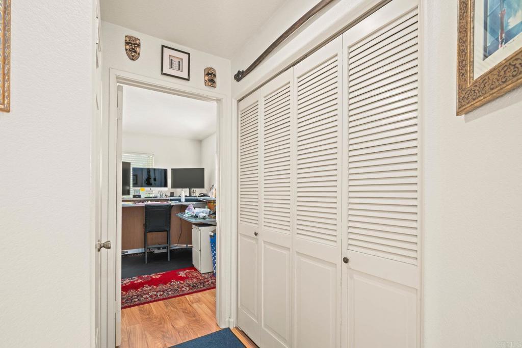 https://media.crmls.org/mediaz/51f80bd9-6c9b-4679-82d6-35aea6a9110f.jpg?preset=X-Large