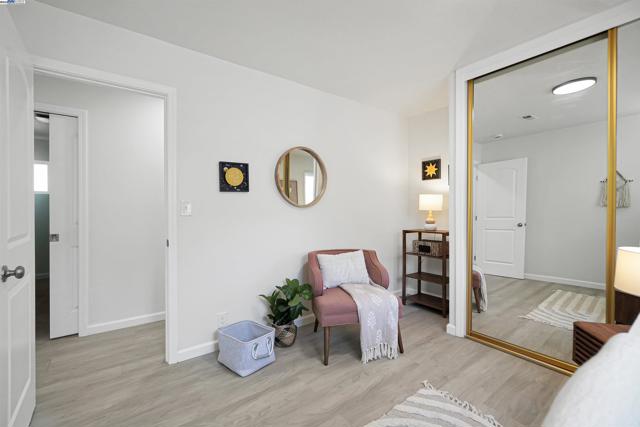 1662 Dorchester Pl, Concord CA: https://media.crmls.org/mediaz/51f85d58-a057-483b-936d-89d123f94e99.jpg