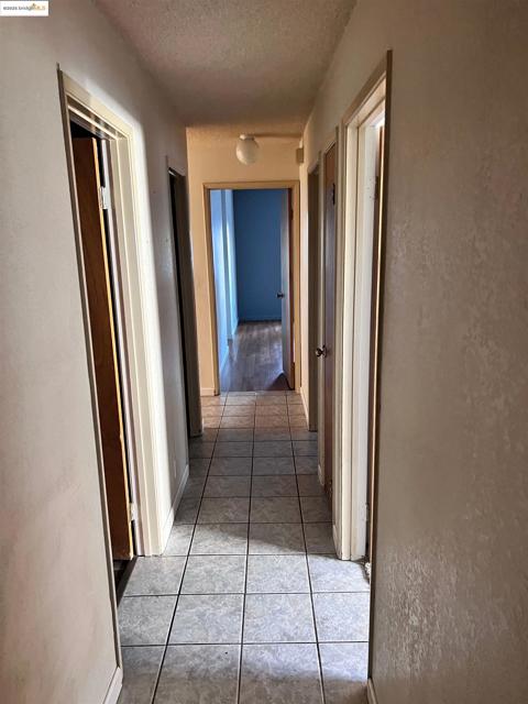 19 LISA COURT, Brentwood CA: https://media.crmls.org/mediaz/51f8acf3-1eae-4bfb-9716-5ffb7a6219ee.jpg