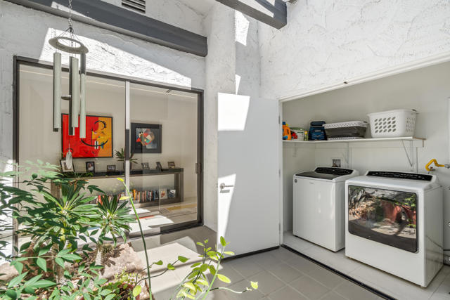 44841 Desert Horizons Drive, Indian Wells CA: https://media.crmls.org/mediaz/51f8e10e-9867-4cc9-81b1-c903568dc76d.jpg