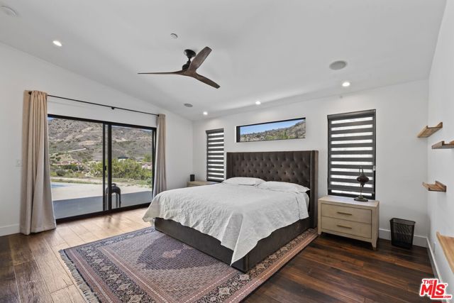 31830 Lobo Canyon, Agoura Hills CA: https://media.crmls.org/mediaz/51f917c0-8946-446d-a3e6-247a3a588b71.jpg