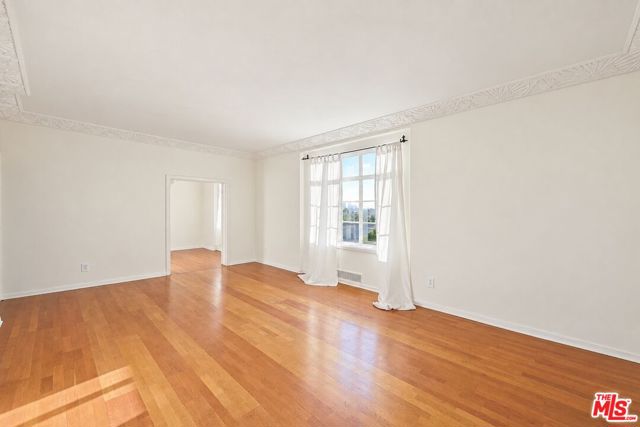 1314 North HAYWORTH Avenue, 502 photo 24