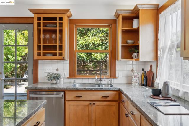 817 Curtis St, Albany CA: https://media.crmls.org/mediaz/51f99991-283b-4ea9-81b4-719fb8a53068.jpg