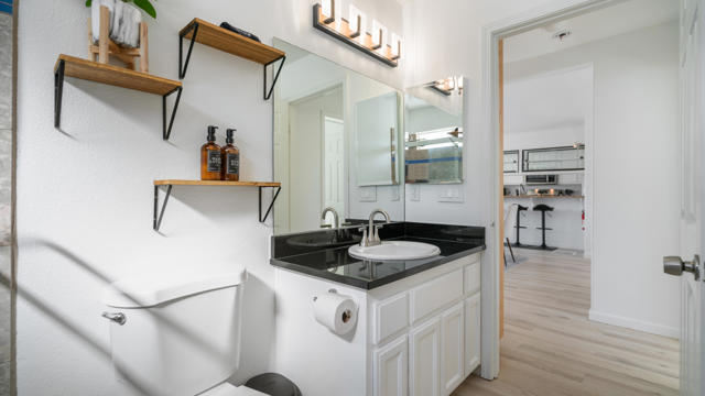 6946 Lennox Avenue, Yucca Valley CA: https://media.crmls.org/mediaz/51f9cb0e-6051-4834-a22d-b387d4304445.jpg