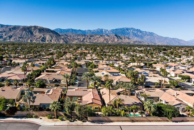 77 Clavel Court, Palm Desert CA: https://media.crmls.org/mediaz/51fab265-57da-4bd2-b26c-cdea244832f0.jpg