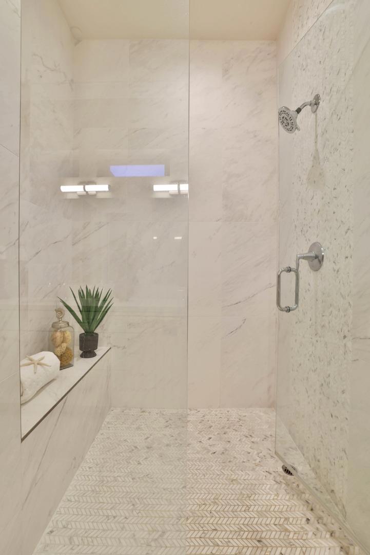 https://media.crmls.org/mediaz/51fc7394-8e25-4d2b-a8d5-5d2a35f5518a.jpg?preset=X-Large