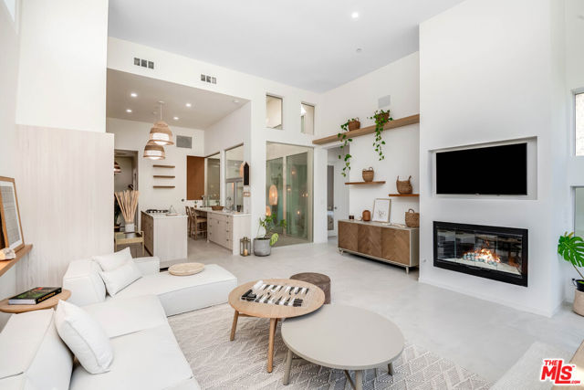 2407 San Marco Drive, Los Angeles CA: https://media.crmls.org/mediaz/51fc760a-a0db-452c-9a7d-46adea01b2e4.jpg