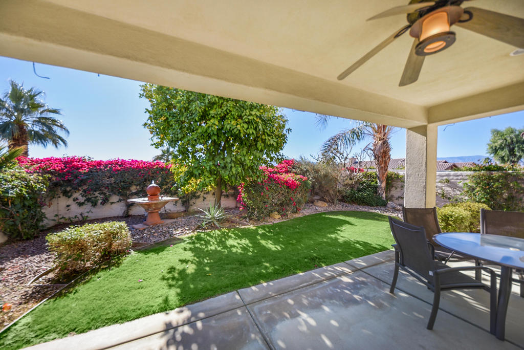 80323 Avenida Linda Vista